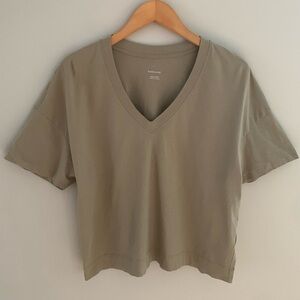 Everlane Olive Short Sleeve Tee